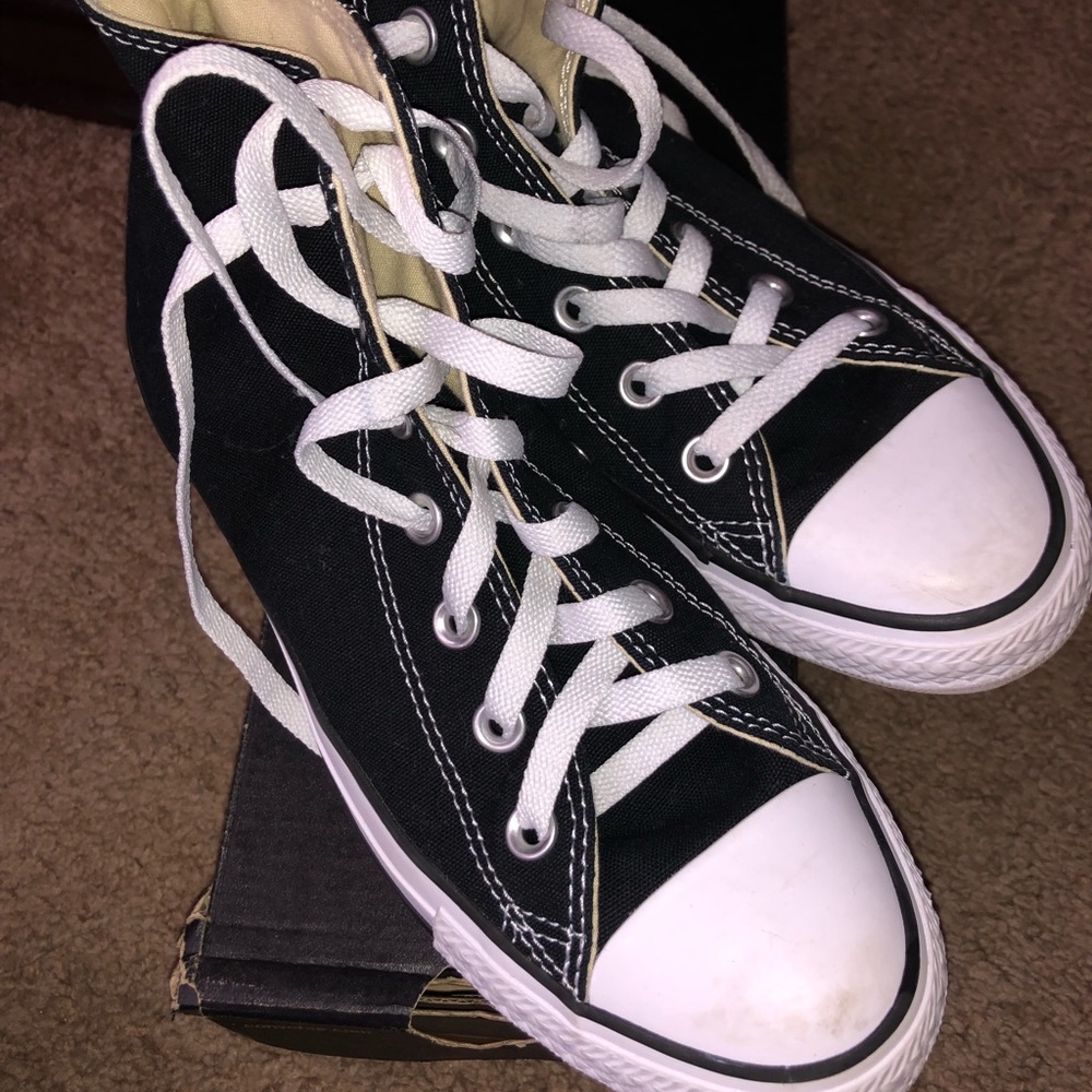 Black high top converse